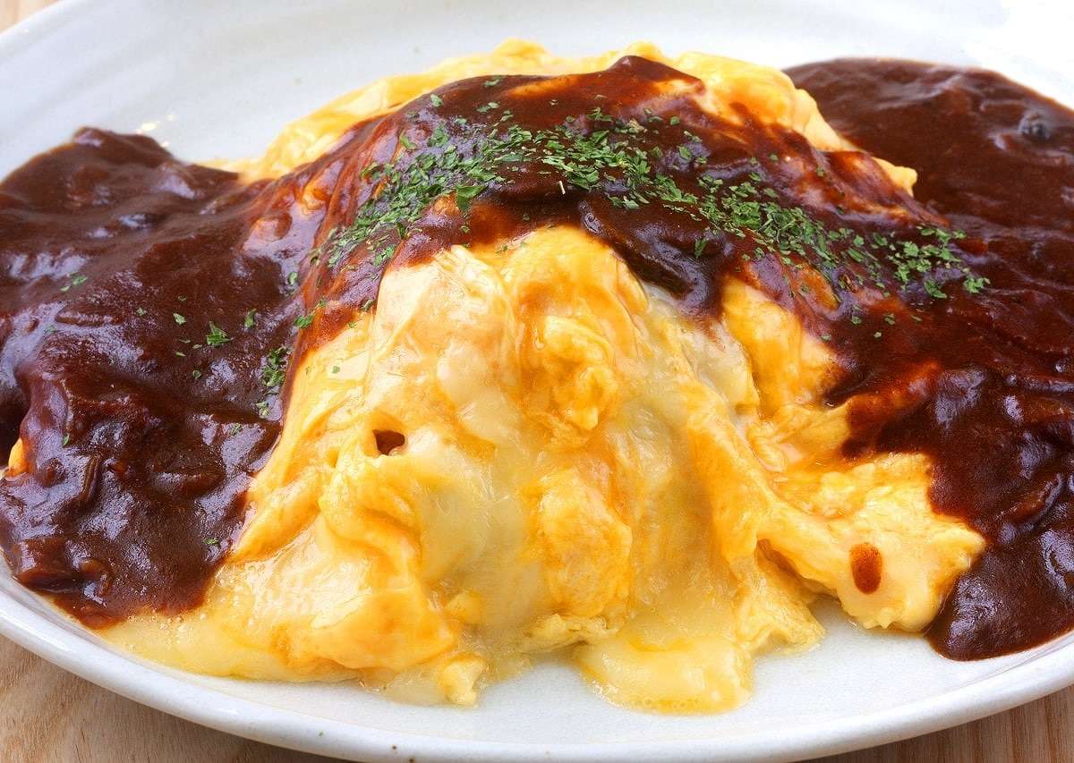 人気記事_松江市の人気洋食店『ギルド』なら濃厚チーズのふわとろオムライスがマストオーダー！