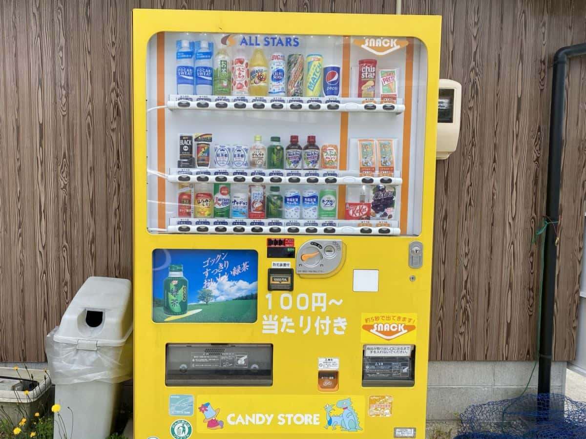 人気記事_キンキンに冷えた果汁グミ（やや硬め）売ってる自販機【山陰フォト散歩】