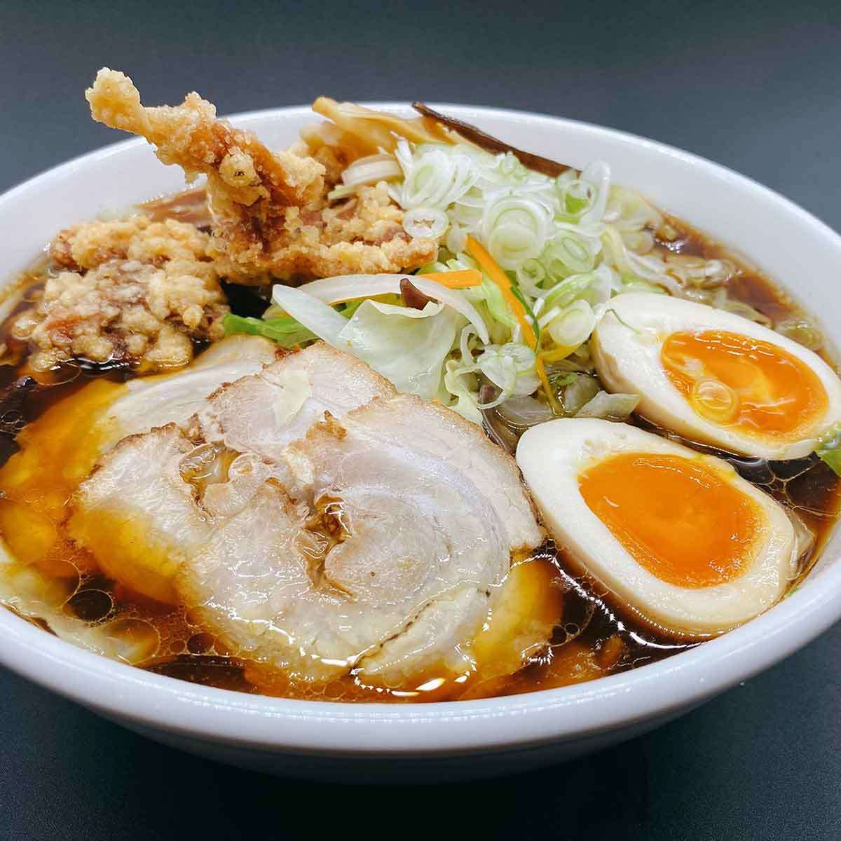 米子市_ラーメンばんらい_米子駅_人気_オススメ_牛骨ラーメン_ランチ