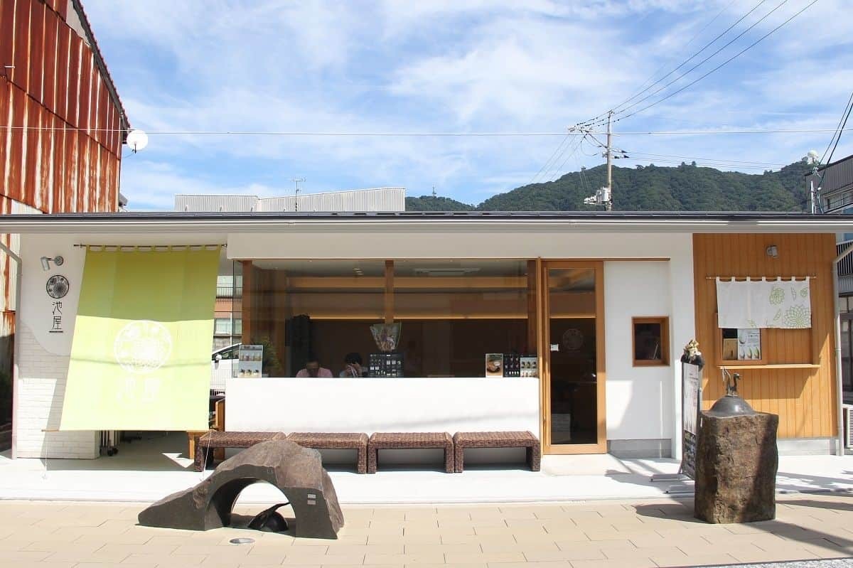  鳥取県境港市の『le the 池屋』の外観の様子