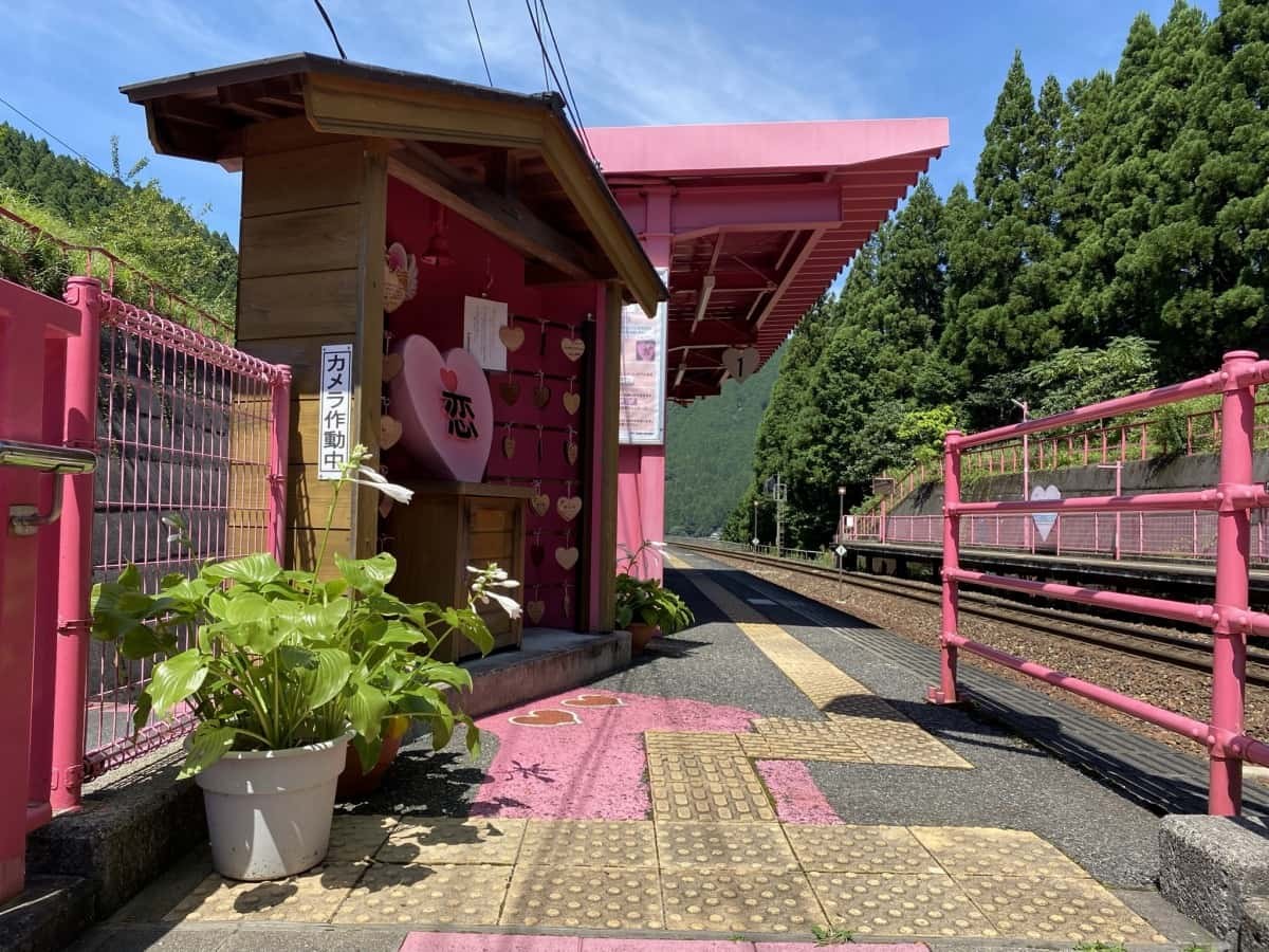 鳥取県智頭町_観光_穴場_おすすめ_恋山形駅_アクセス_場所_写真