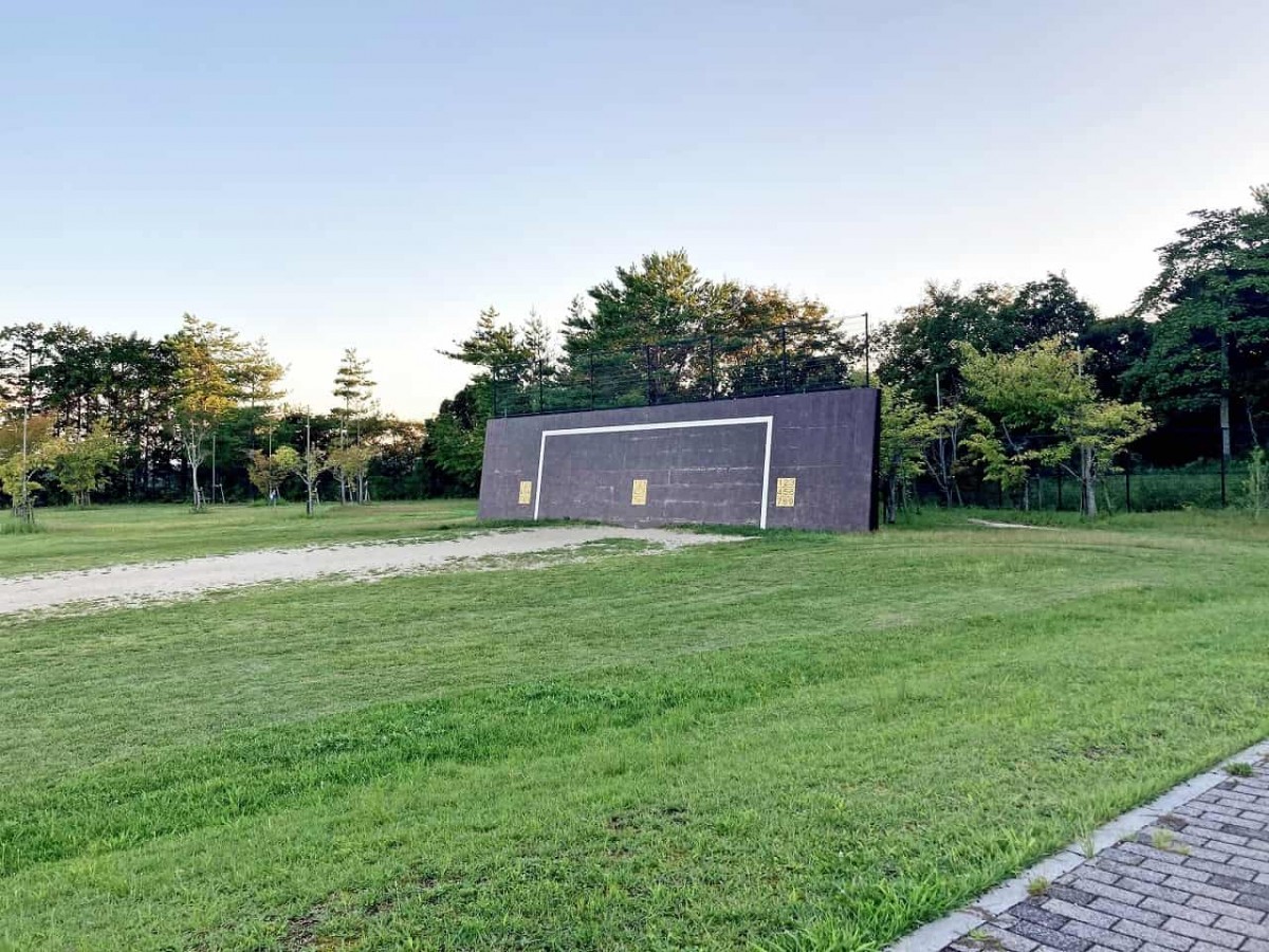 島根県益田市_公園_子ども連れ_お出かけ_万葉公園_駐車場_すべり台