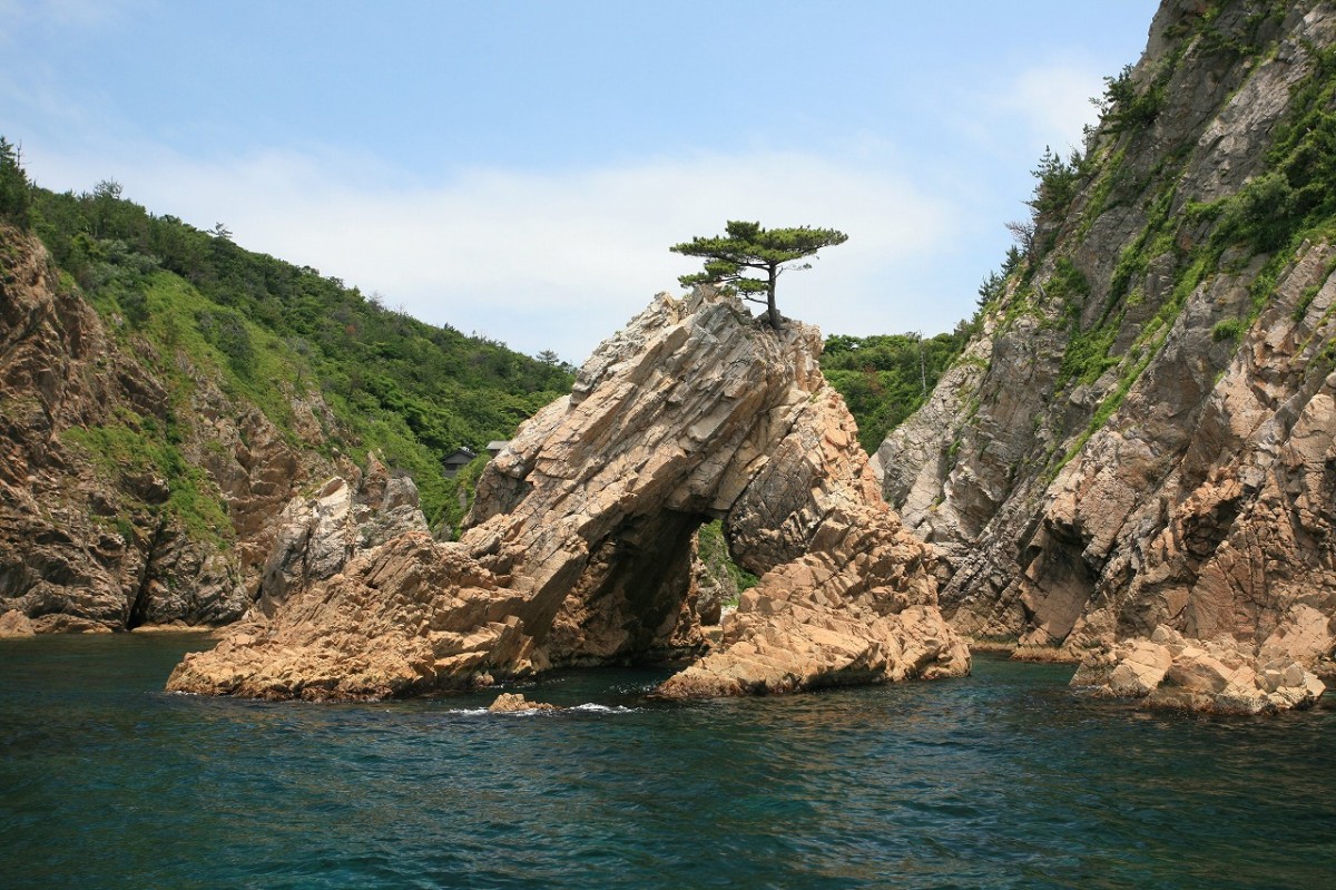 鳥取県岩美町_浦富海岸_クルージング_貸し切り_安い_料金_運航期間