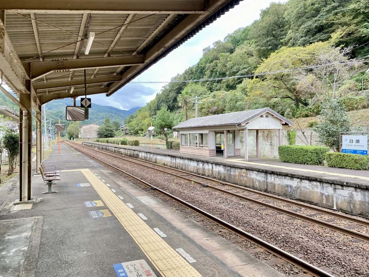 島根県津和野町_日原駅_駅舎