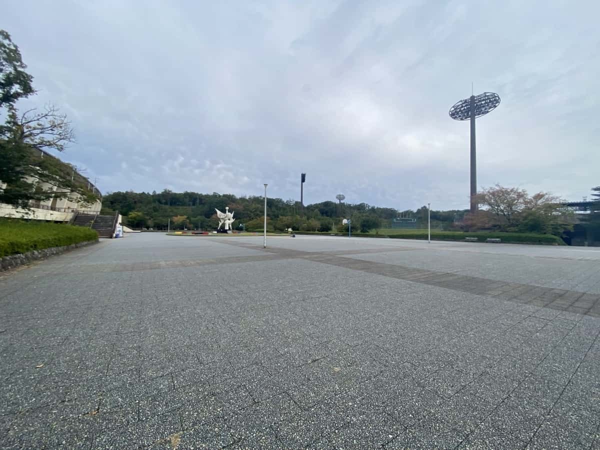 島根県松江市_松江市総合運動公園_岡本太郎_像_作品_神話