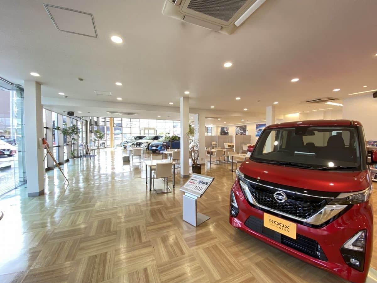 島根県松江市_日産_松江北店_オーラ_AURA_何ができる_スタッフ