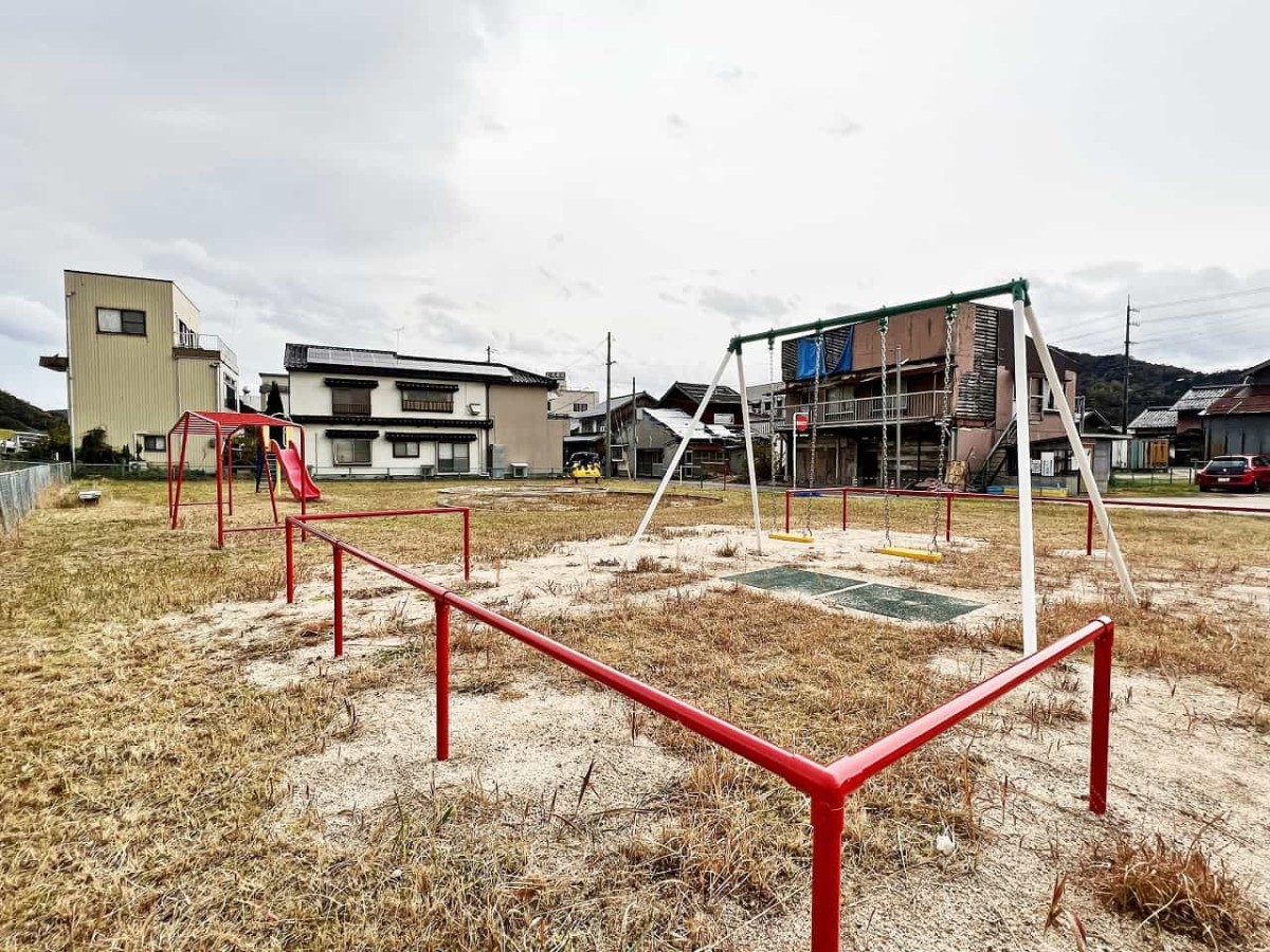 鳥取県倉吉市_旭田町児童遊園地_公園_駐車場_トイレ_遊具_ジョギング_ウォーキング_花見