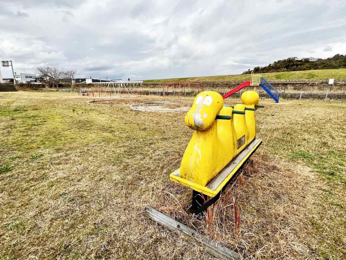 鳥取県倉吉市_旭田町児童遊園地_公園_駐車場_トイレ_遊具_ジョギング_ウォーキング_花見