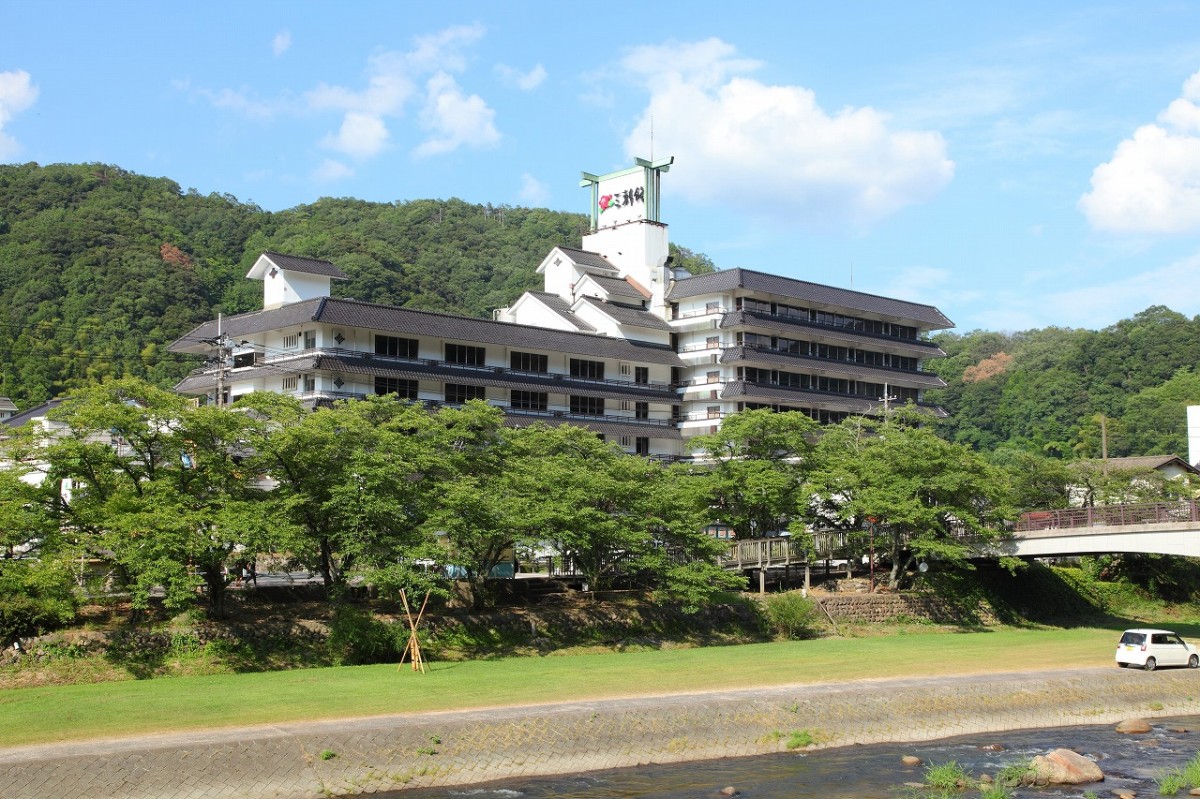 鳥取県_三朝温泉_温泉宿_女性におすすめ_三朝館_露天風呂