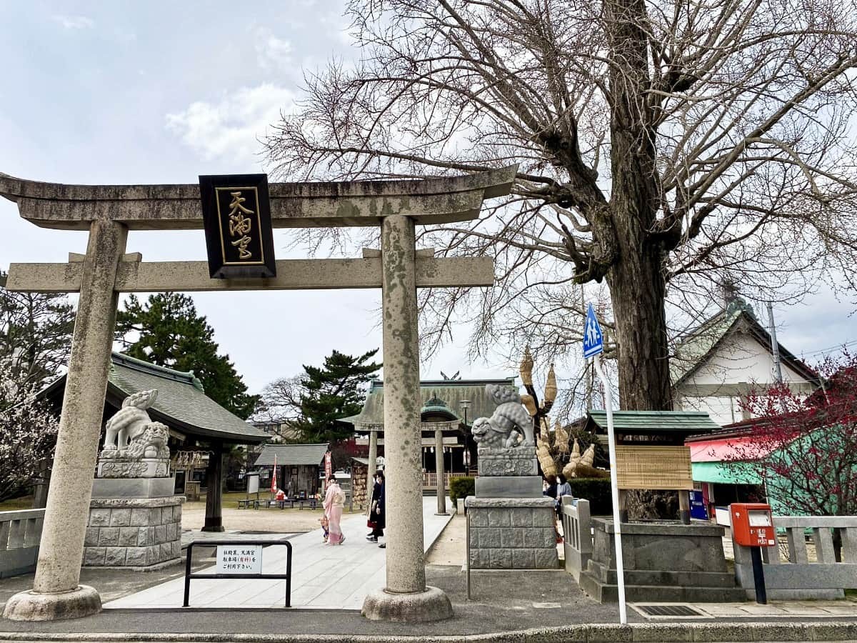 島根県松江市にある『白潟天満宮』、通称・天神さんの境内の様子