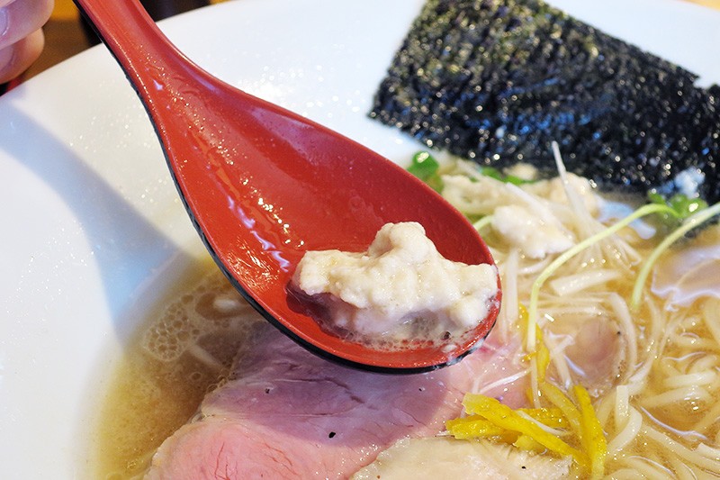 鳥取県倉吉市の人気ラーメン店『麺屋TASUKU』の鯛ラーメン