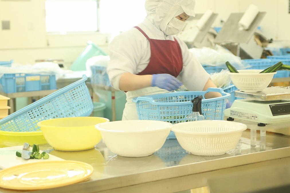 有限会社けんちゃん漬さんの製造風景