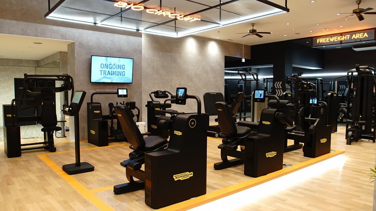 島根県松江市のフィットネスジム『AI fitness MYBASE松江寺町店』の店内の様子