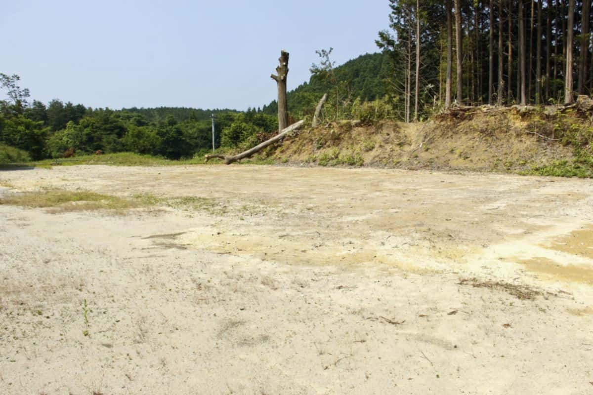 島根県浜田市の『旧後野小学校（石見公民館 後野分館）』の遊具