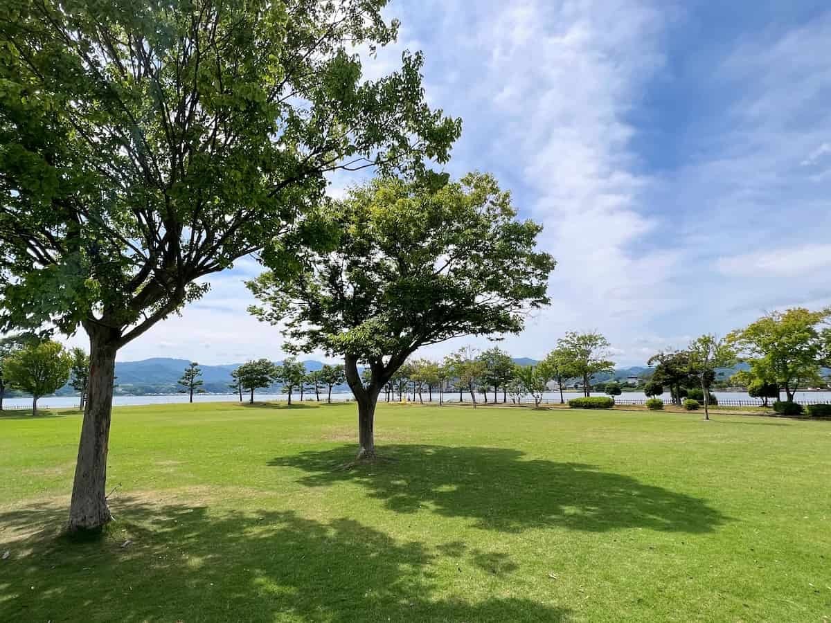 鳥取県東伯郡湯梨浜町にある『東郷湖羽合臨海公園』の様子