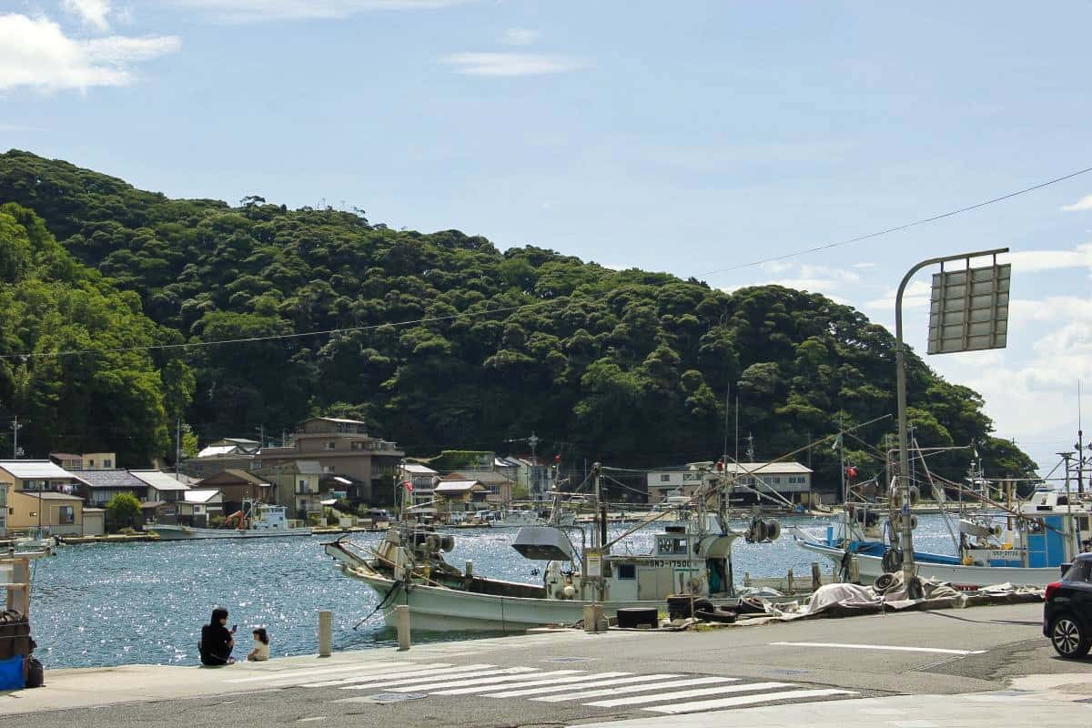 松江市美保関町の港町の景色