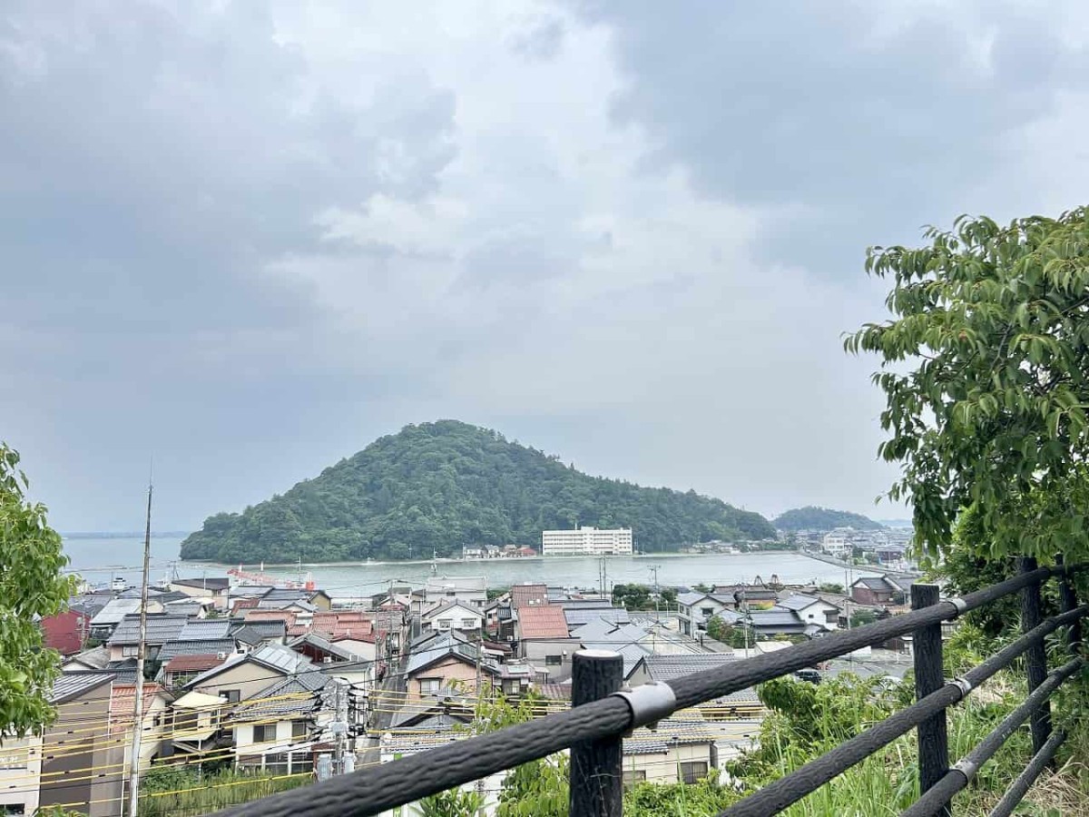 島根県安来市にある『あたご山展望公園』の様子