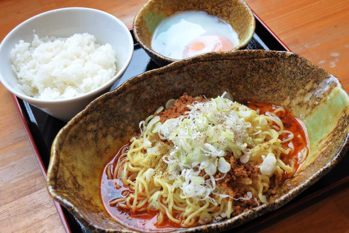 島根県益田市のラーメン店『中華そば くにまつ 益田店』のおすすめメニュー「汁なし担担麺」