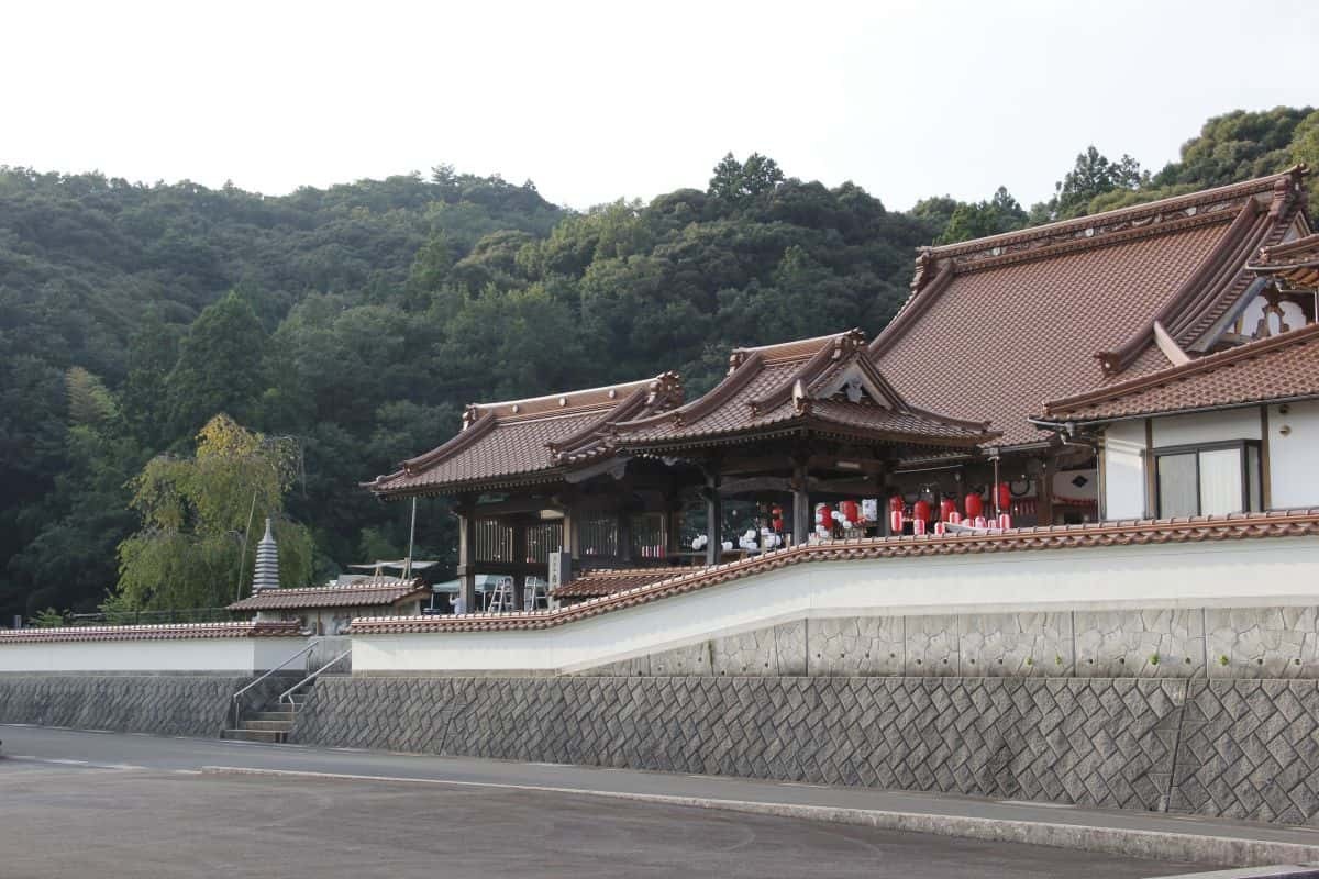 島根県江津市で開催されたイベント「第1回はづみ縁日」の会場となる岩瀧寺