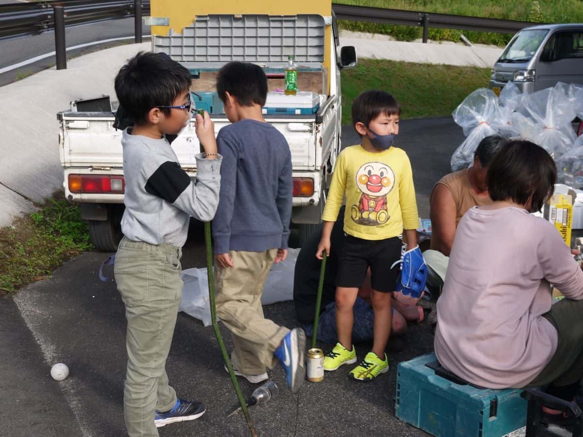 島根県奥出雲町の追谷地区で開催されるライトアップイベント「たたらの灯」の準備中の様子