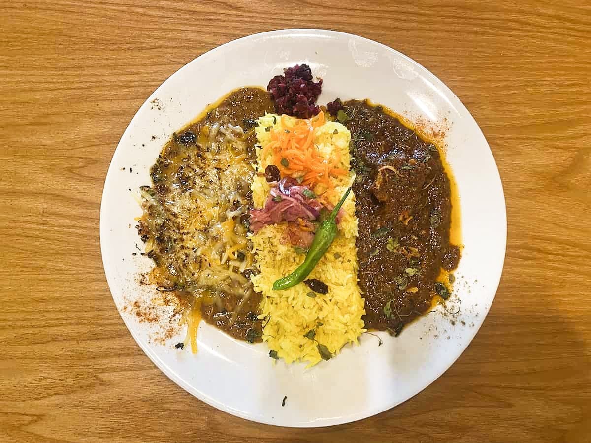 島根県松江市にある「CURRY TO GALLERY（カレーと）」のスパイスカレー