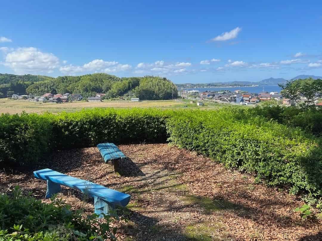 島根県安来市にある『古代出雲王陵の丘造山公園』の様子