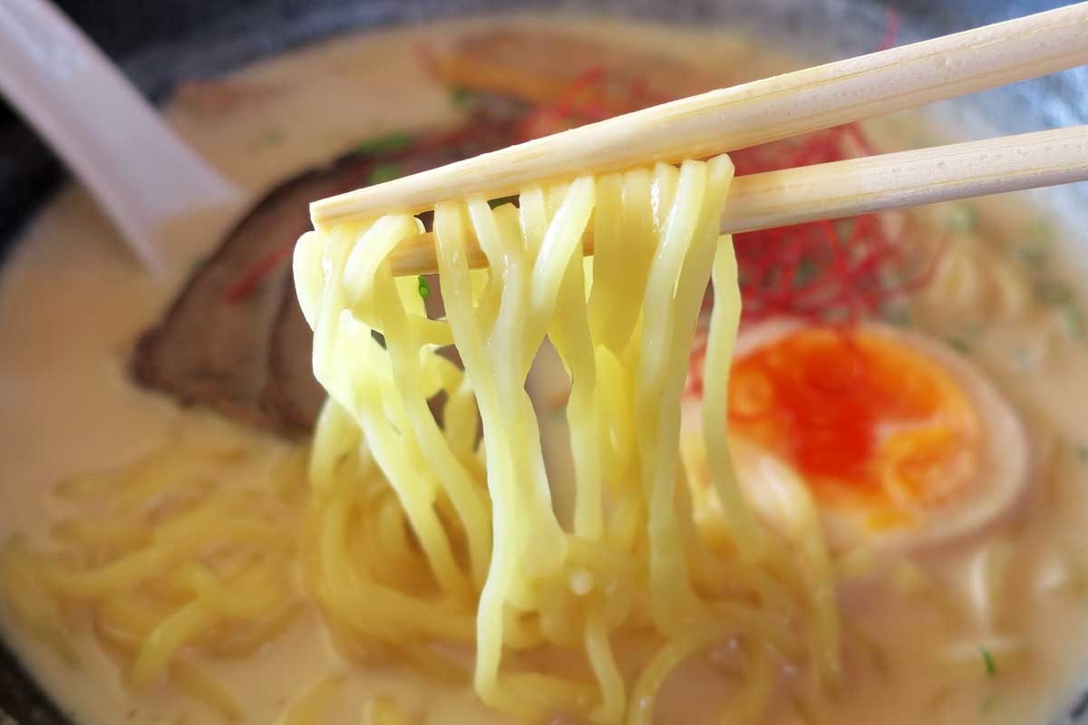 鳥取県伯耆町にある観光拠点『大山まきばみるくの里』の名物ランチ「みるくの里ラーメン」