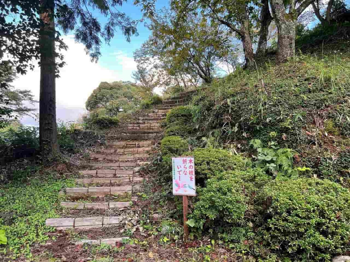 島根県松江市大庭町にある『涼み殿公園（すずみどのこうえん）』の様子