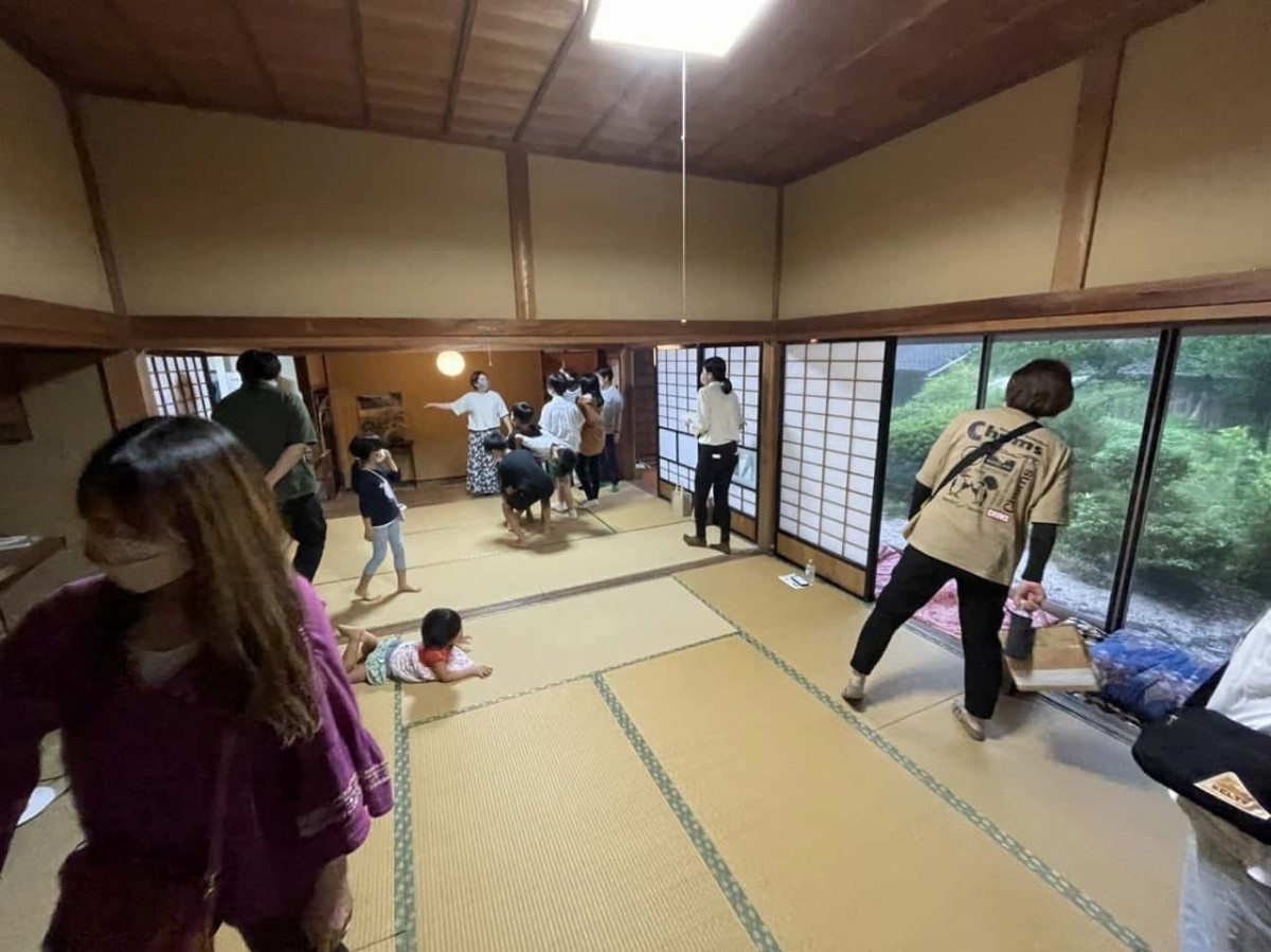 島根県出雲市の伊野地区で開催されたイベント「第1回こどもマーケット」の様子