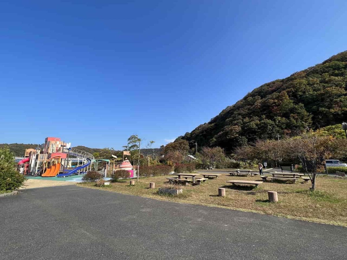 鳥取県鳥取市にある『重箱緑地公園』の広場