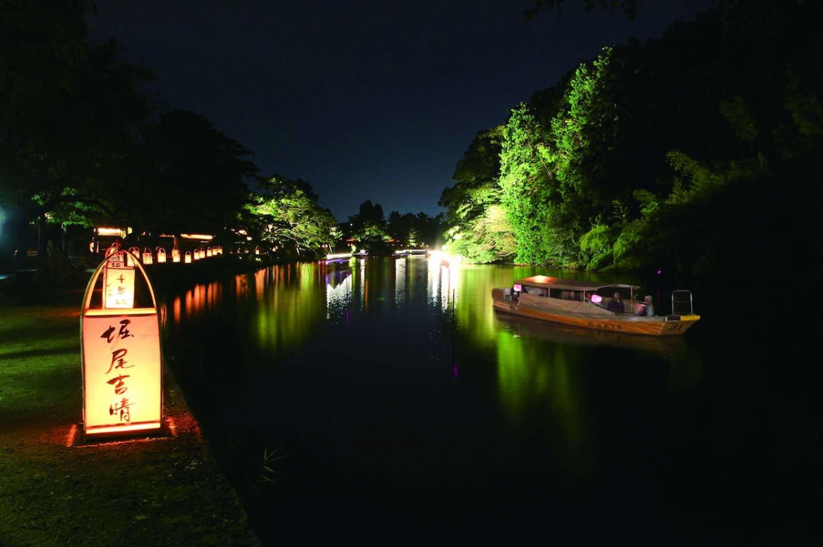 島根県松江市のイベント「松江水燈路」の様子