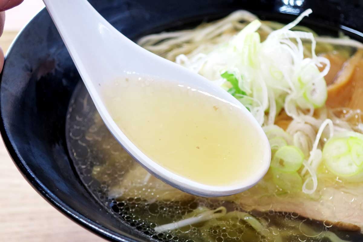 松江市鹿島町の食事処『多久食堂』のラーメン