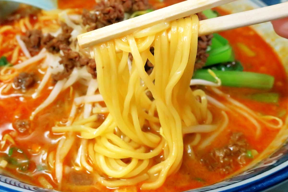 松江市灘町の路地裏にある町中華『中華 虎楼（ころう）』の担々麺