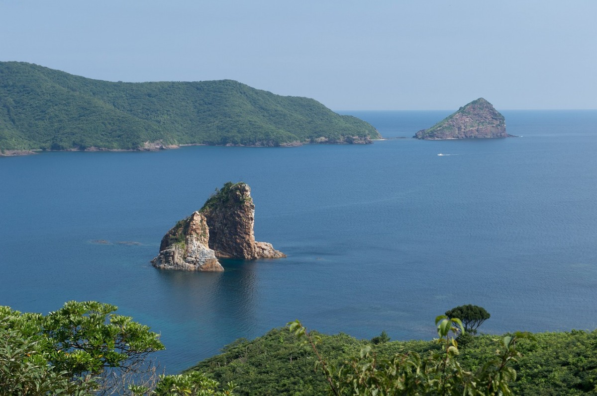 島根県隠岐郡海士町にオープンする『TADAYOI』のある海士町の風景