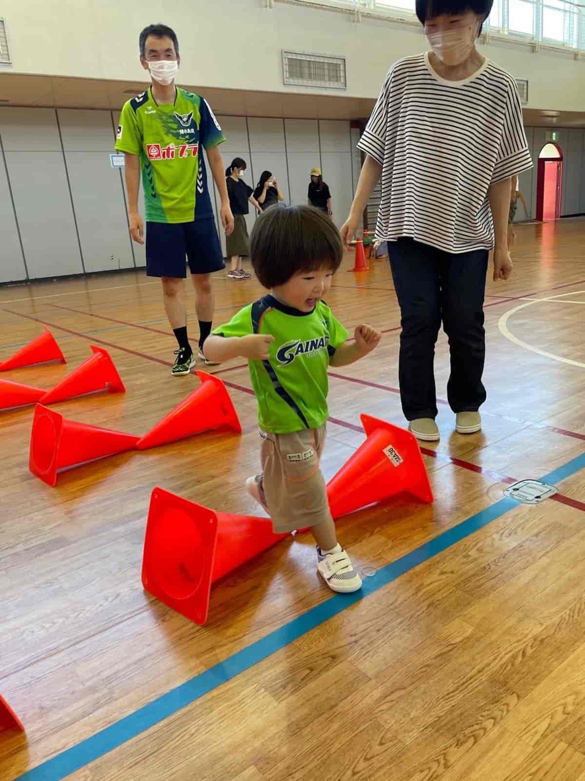 鳥取県のプロサッカークラブ「ガイナーレ鳥取」の親子向け運動・スポーツ教室「おやこスポーツBASE」