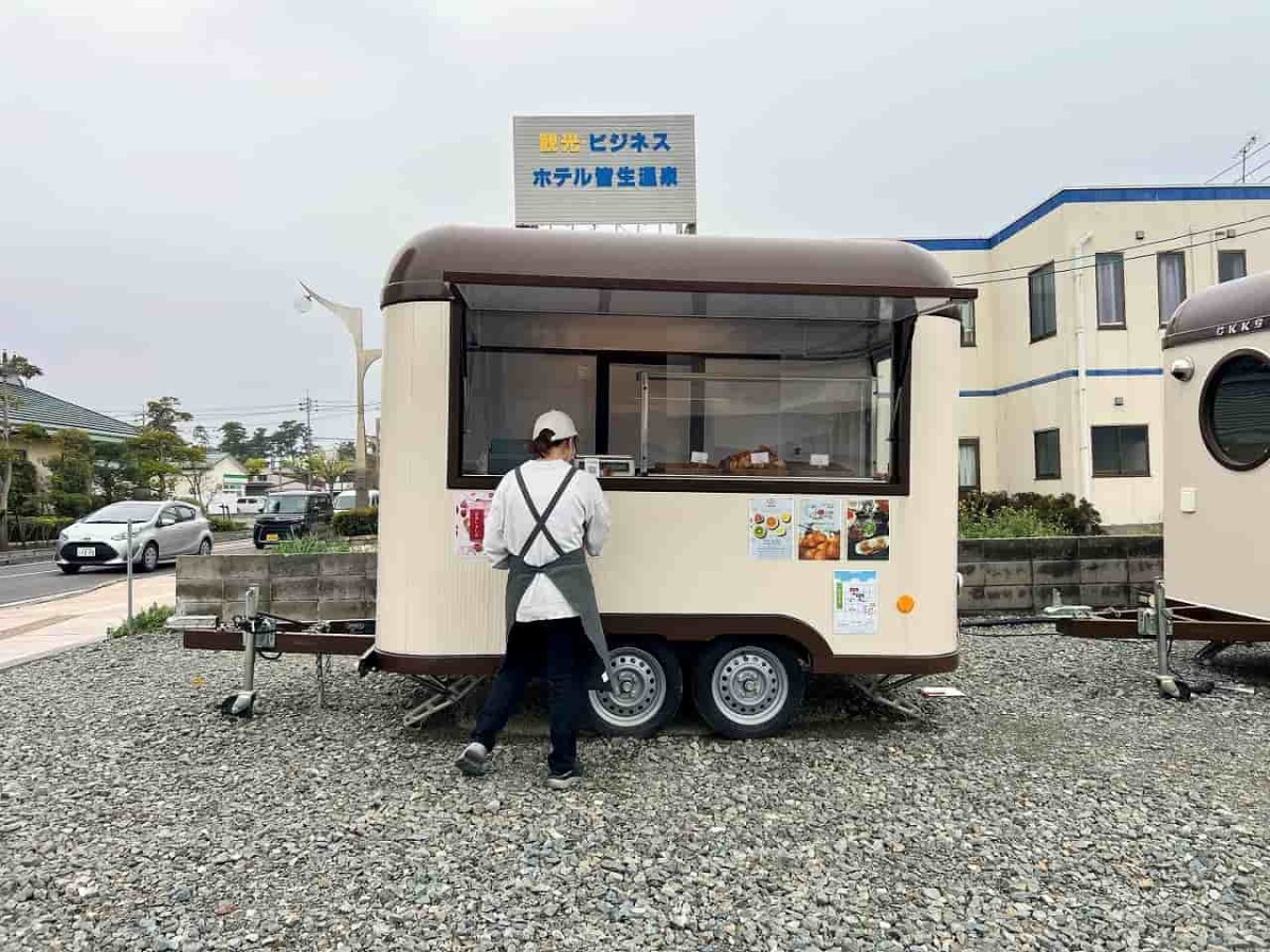 鳥取県米子市にオープンした『ミニクロワッサン専門店 橙』の外観