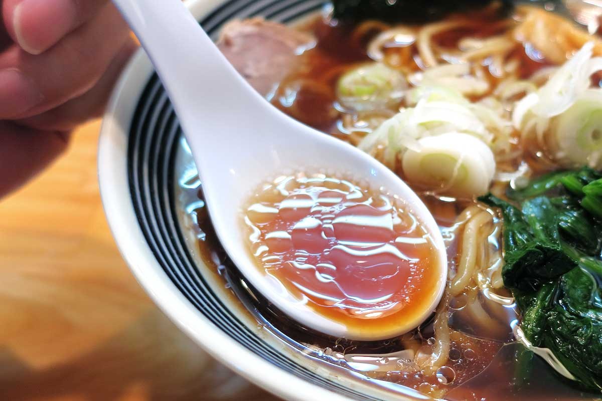 鳥取県琴浦町のラーメン店『生姜醤油ラーメン 麺や たまゆら』のラーメン