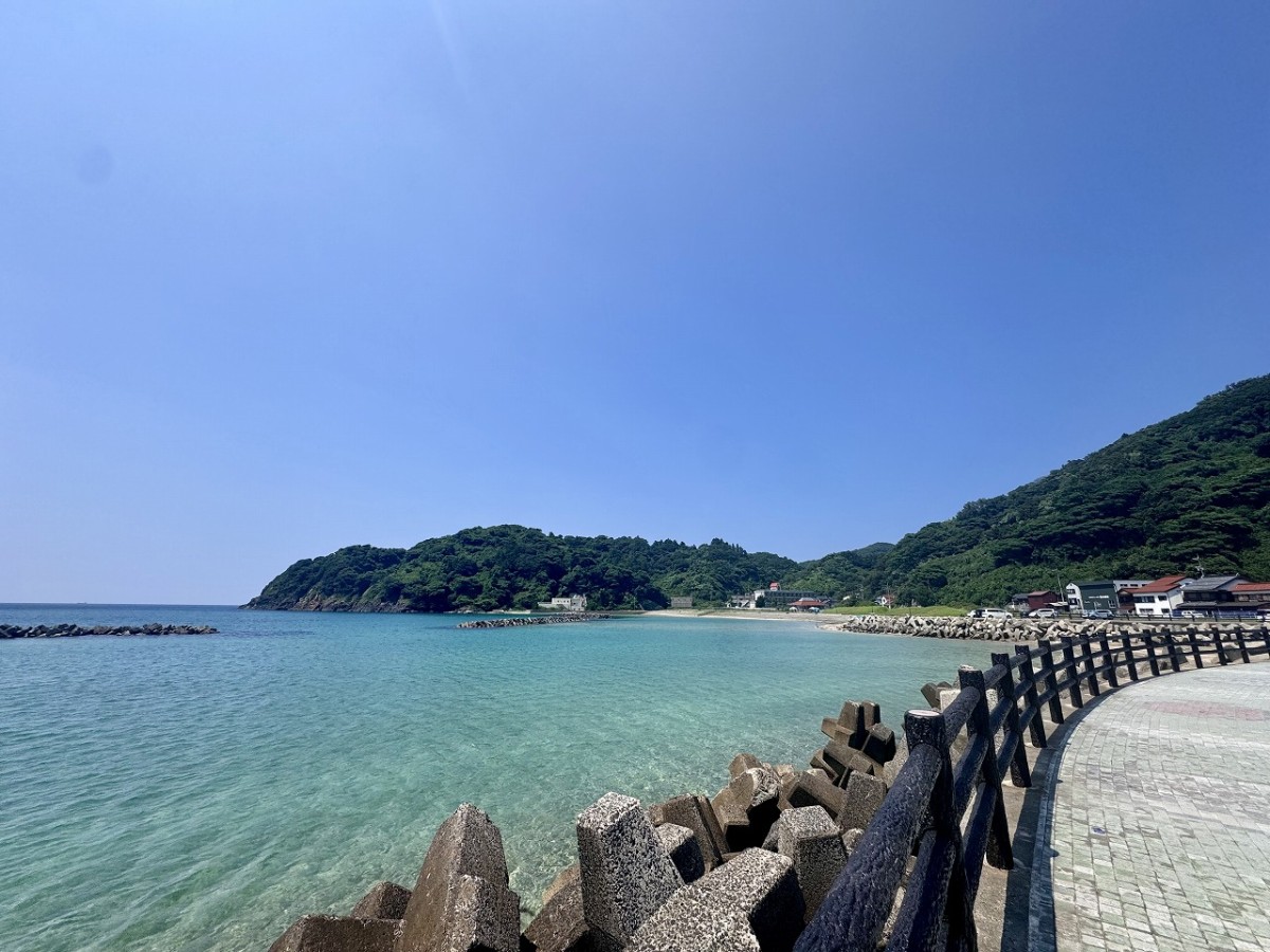 島根県松江市島根町にある海水浴場の周辺