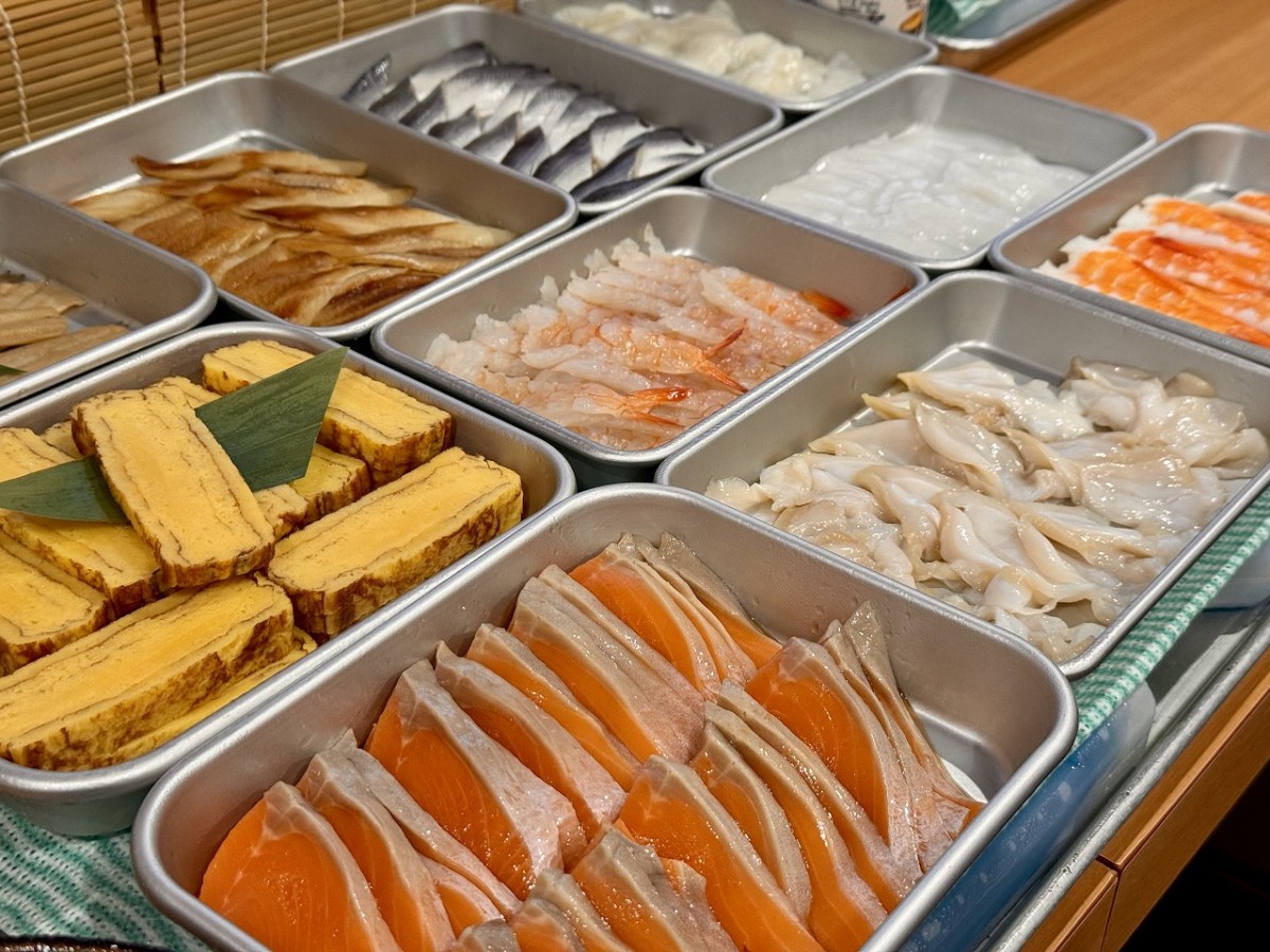 島根県出雲市にある寿司屋『天神寿司』の「海鮮丼ランチバイキング」