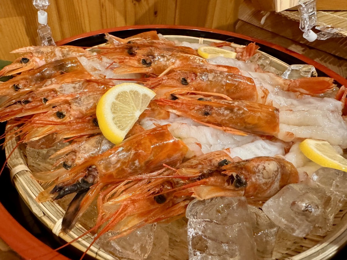 島根県出雲市にある寿司屋『天神寿司』の「海鮮丼ランチバイキング」