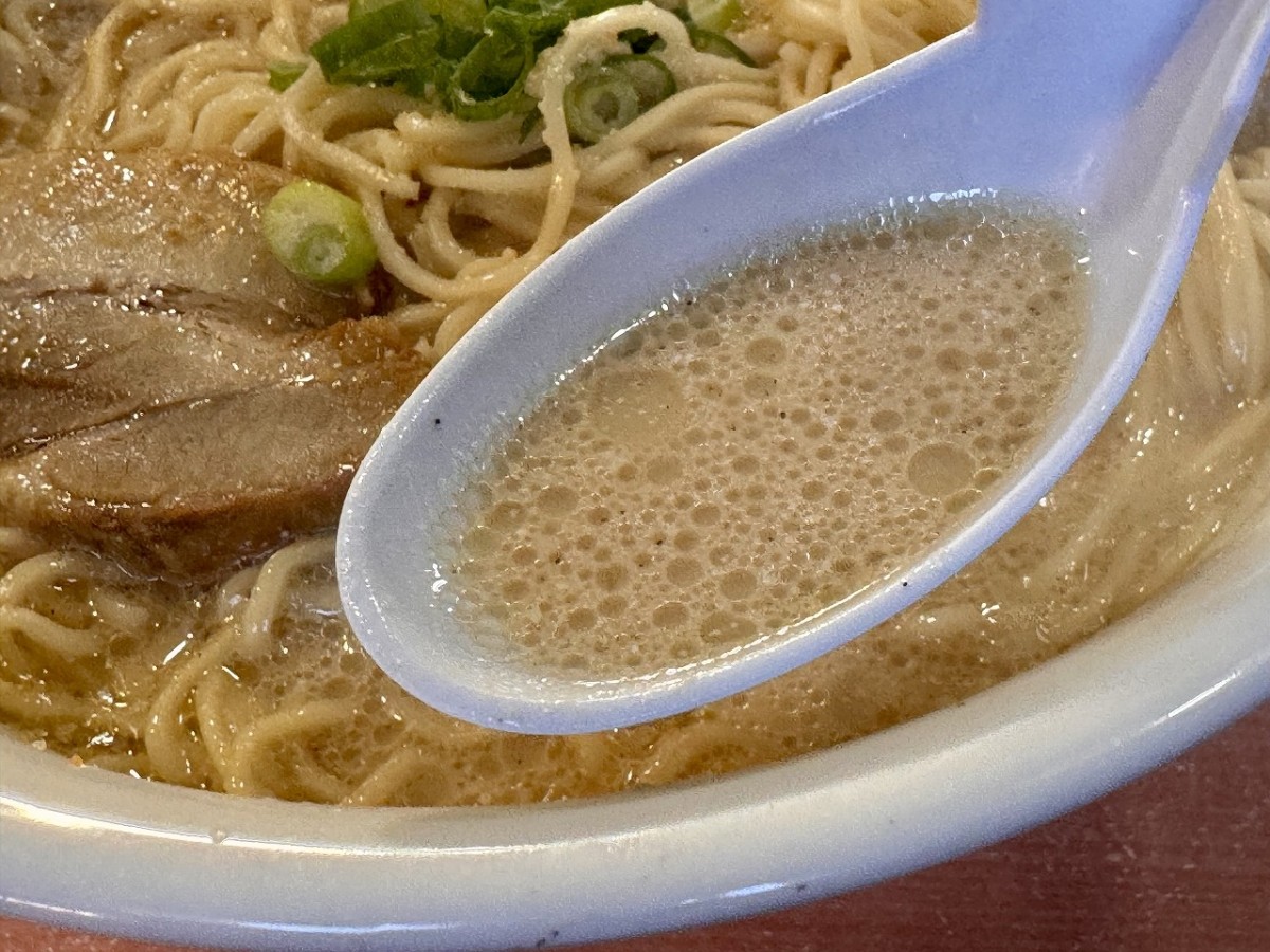 島根県出雲市のラーメン店『風風ラーメン平田店』のとんこつラーメン