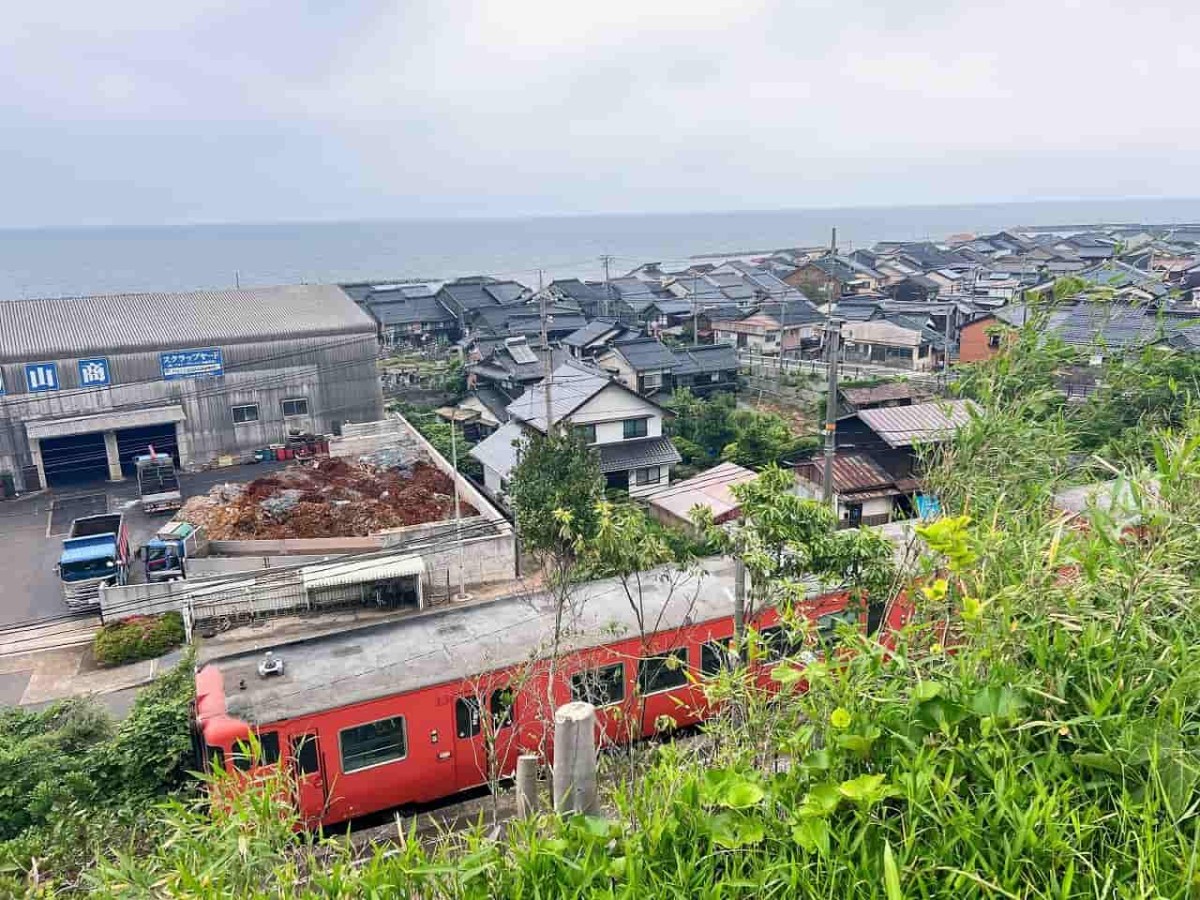 鳥取県大山町にある『名和駅』の様子