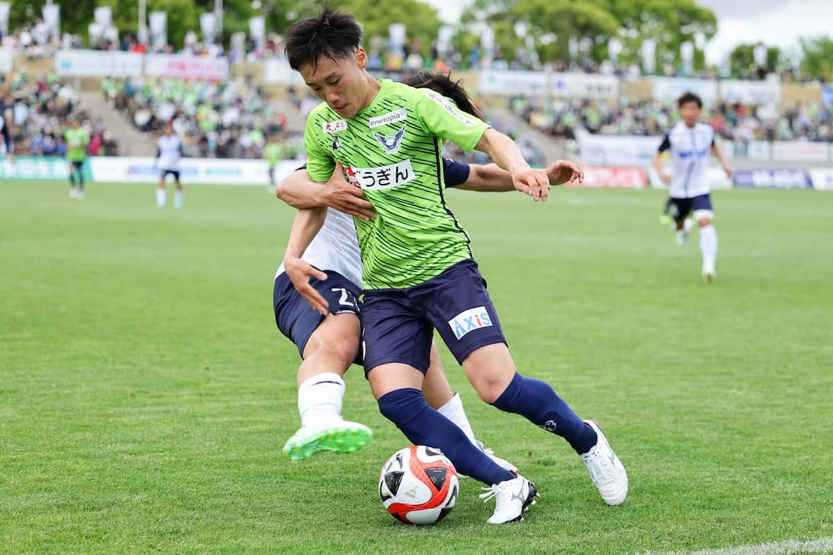 鳥取県のプロサッカークラブ「ガイナーレ鳥取」の試合風景