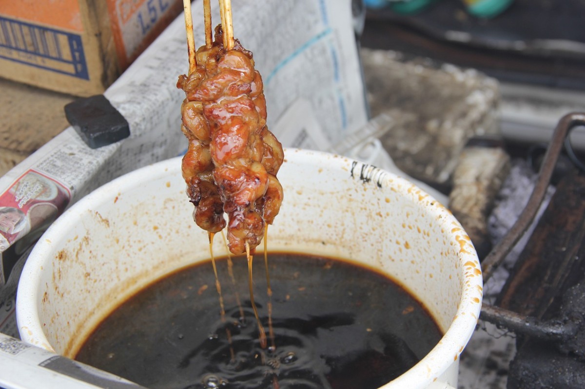 米子市のスーパーに出店する焼き鳥店「まる米子市のスーパーに出店する焼き鳥店「まる鳥」の商品