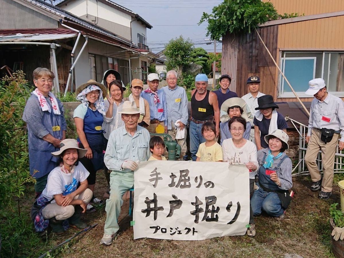 島根県出雲市にある「NPO法人かえる倶楽部」で開催された井戸掘りワークショップの様子