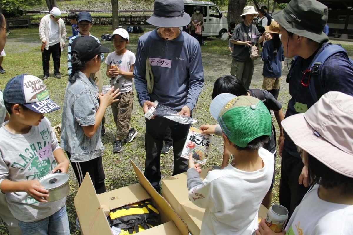 島根県益田市で開催されたイベント「外遊びごはんの会」の会場の様子