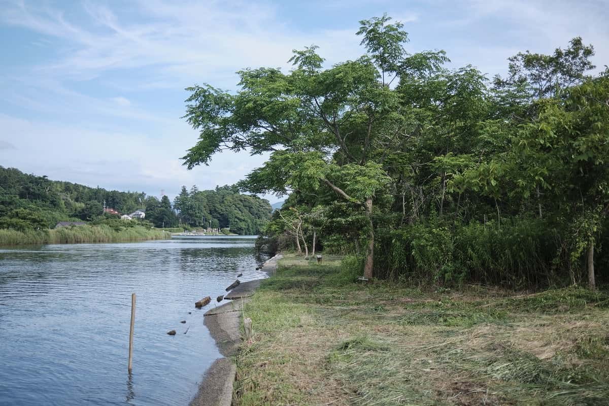 松江市朝酌町の近くにある無人島「狐森島」