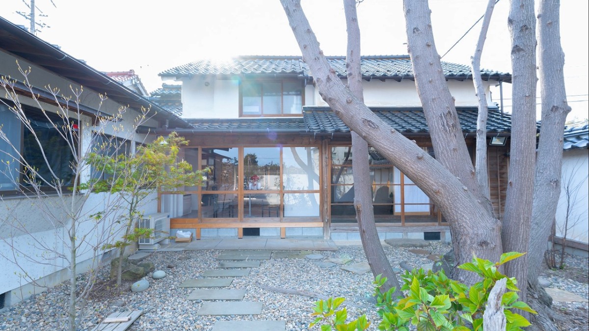 島根県出雲市大社町にオープンした『ギャラリー神楽』の外観