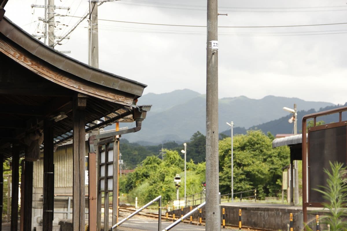 島根県奥出雲町にあるJR木次線「出雲横田駅」のホーム