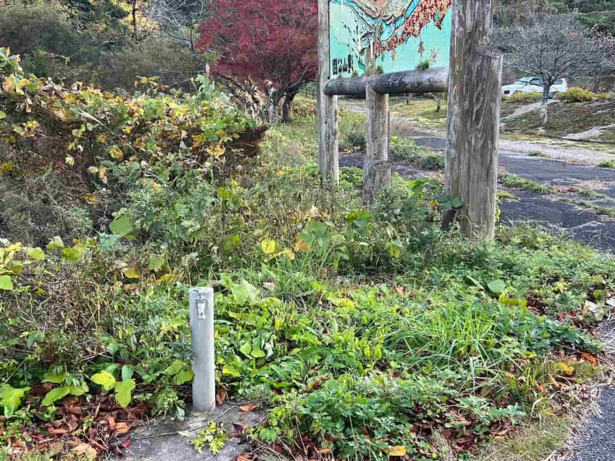 鳥取県日野郡日野町にある『滝山公園』の様子